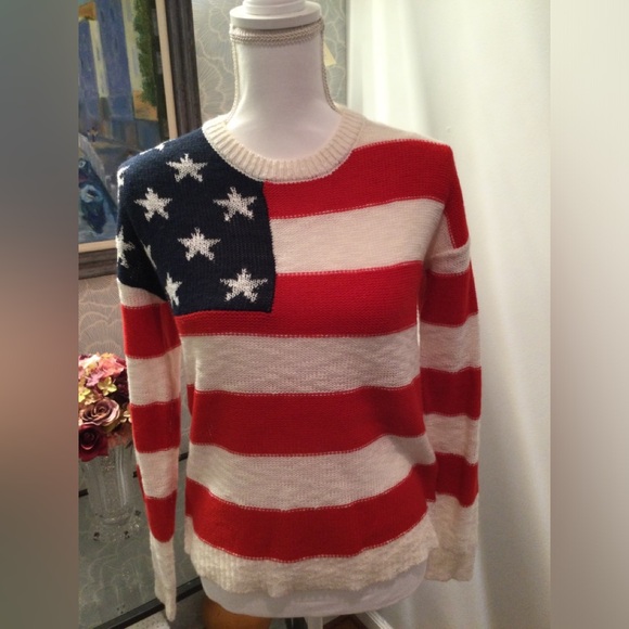American Flag Sweater - Picture 5 of 7